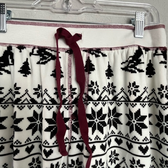 PJ Salvage. S. Set top and bottoms. Like new. make an offer - Picture 8 of 11